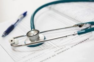blue-and-silver-stetoscope-40568-2-300x200